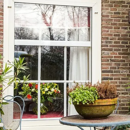 Konukevi Luxurious 17C Canal Villa Apt - Low Cost Parking Amsterdam