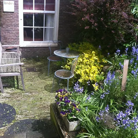 Luxurious 17C Canal Villa Apt - Low Cost Parking * Amsterdam