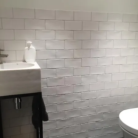 Luxurious 17C Canal Villa Apt - Low Cost Parking * Amsterdam